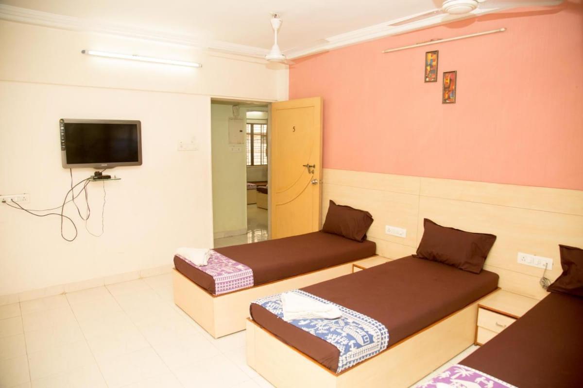 Srujan Sarai Service Apartment Mumbai  Buitenkant foto