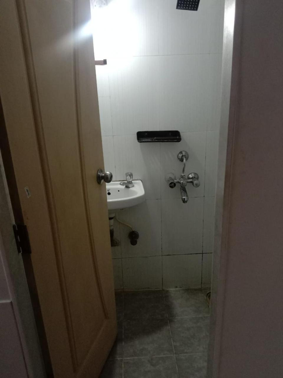 Srujan Sarai Service Apartment Mumbai  Buitenkant foto